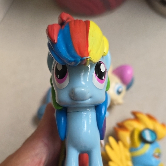 My Little Pony Blue, Yellow, and Cream Figurine Trio - Picture 6 of 7